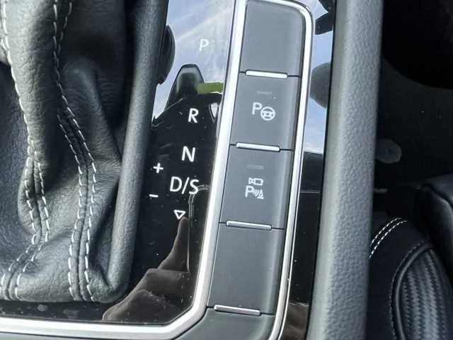 Volkswagen Passat Variant 2024 — миниатюра 3