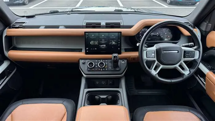 Land Rover Defender 110 X HSE D300 2023 — миниатюра 2