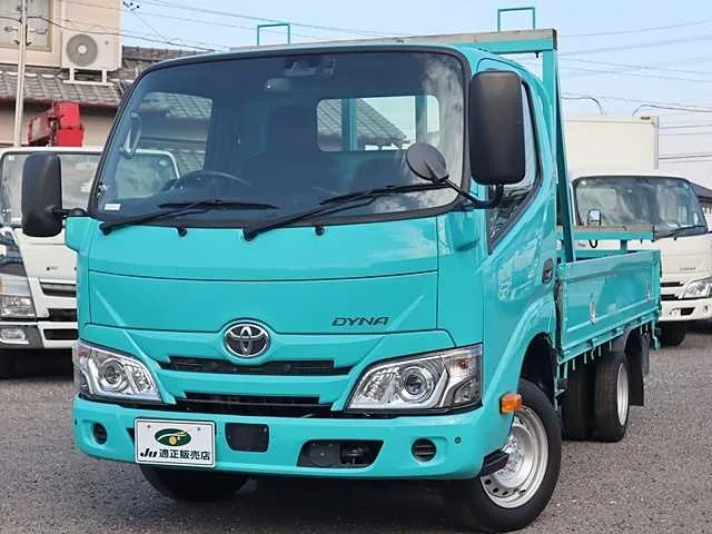 Toyota DYNA TRUCK 2022 — фото 1, купить с доставкой в Москву