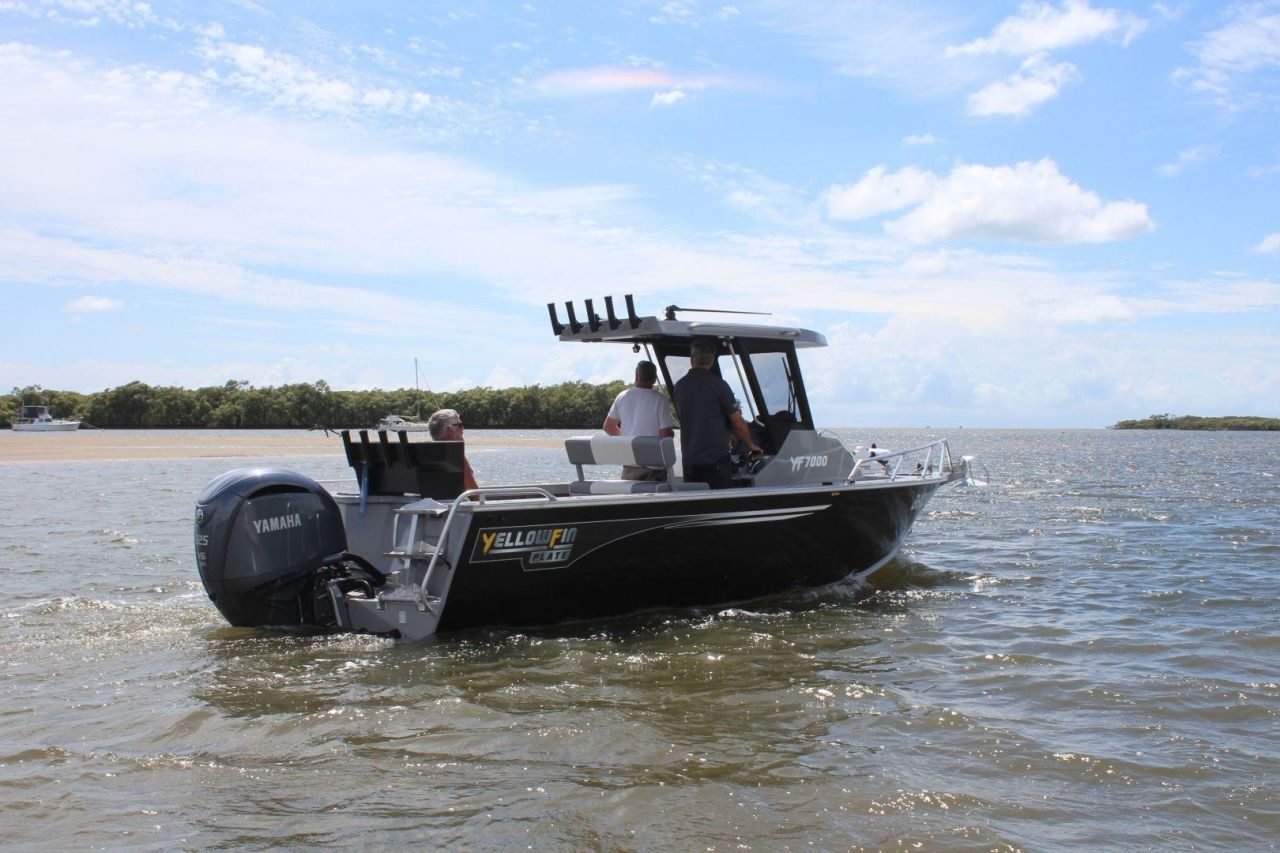 YELLOWFIN 7000 Centre Cabin 2026