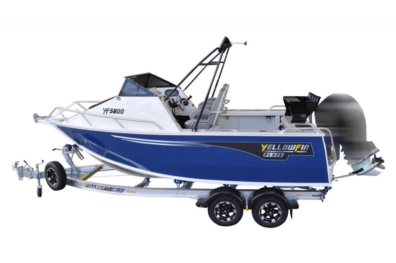 YELLOWFIN 5800 Soft Top Cabin 2026