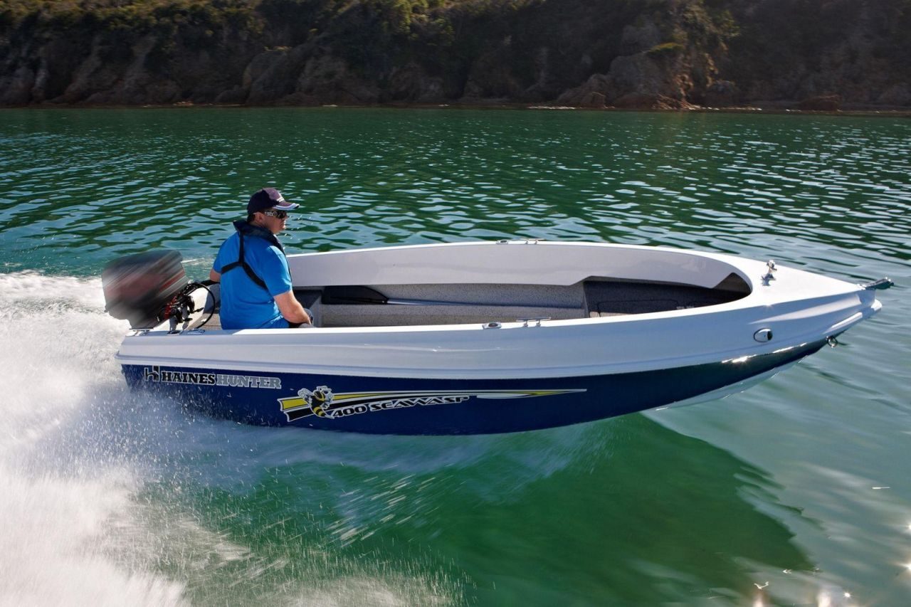 HAINES HUNTER 400 Seawasp 2026