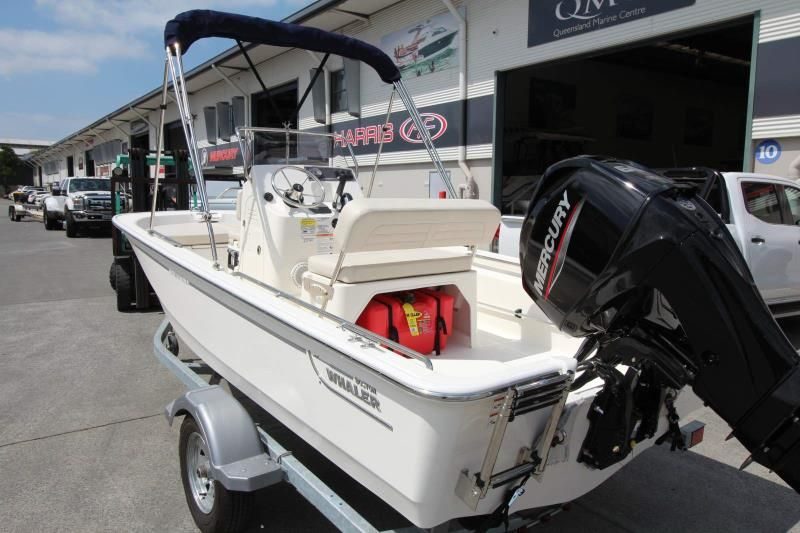 BOSTON WHALER Montauk 2026
