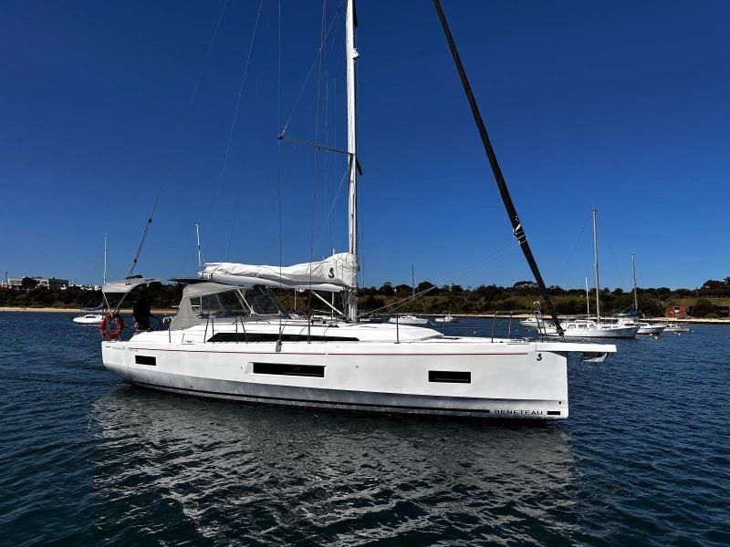 BENETEAU Oceanis 2022