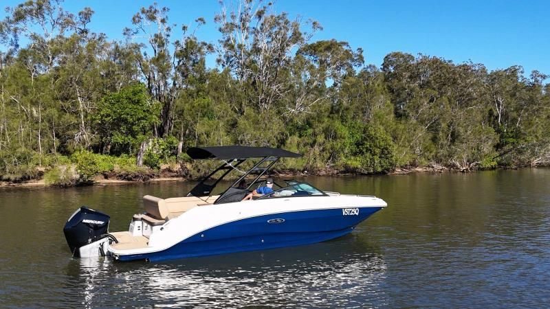 SEA RAY SDX Series 2021