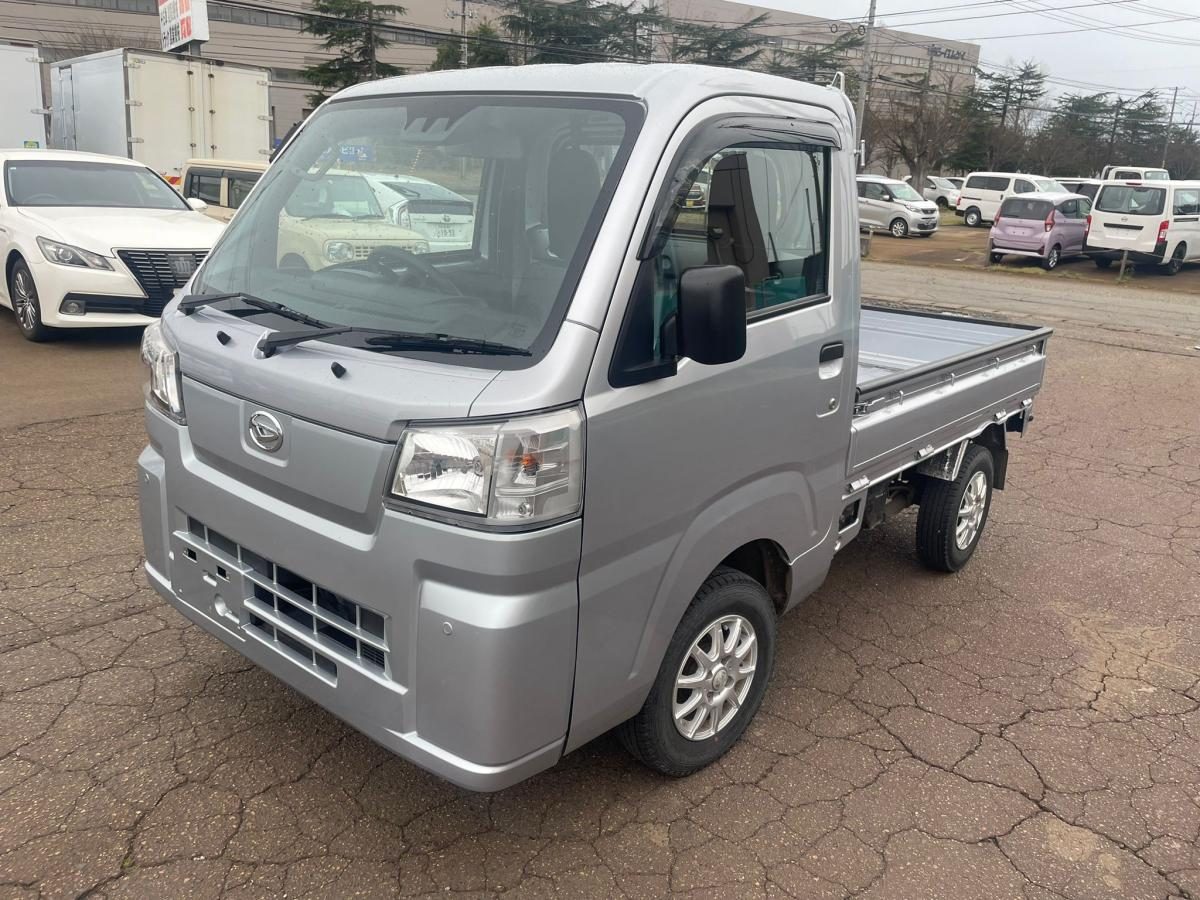 Daihatsu Hijet 2023
