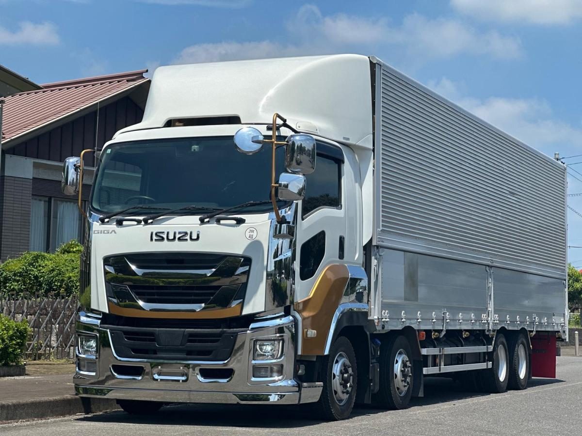 Isuzu Giga 2020